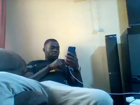 Snapshot of ClinDi chatting on 01/08/26, 12:33 ClinDi online show from 01/08/26, 12:33