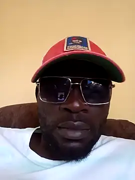 Snapshot of ClinDi chatting on 01/04/25, 12:59 ClinDi online show from 01/04/25, 12:59