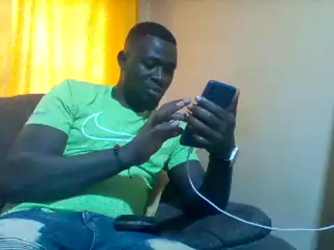 Snapshot of ClinDi chatting on 10/15/25, 01:19 ClinDi online show from 10/15/25, 01:19