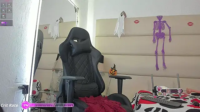 avatomas 02 online show from 10/31/25, 01:46