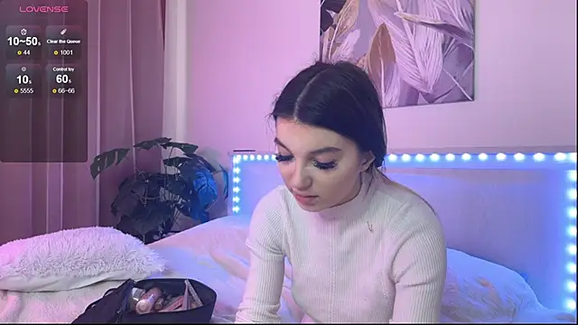 Veronica leal online show from 12/15/25, 10:54