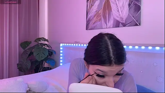 Veronica leal online show from 05/24/26, 10:37