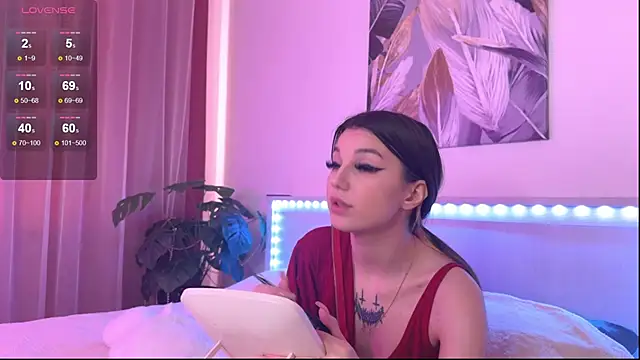 Veronica leal online show from 10/21/25, 08:36