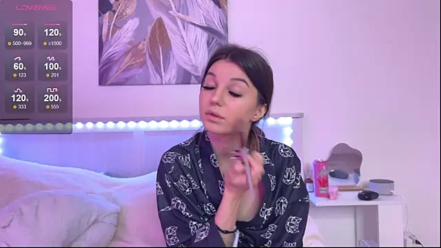 Veronica leal online show from 09/25/25, 08:31