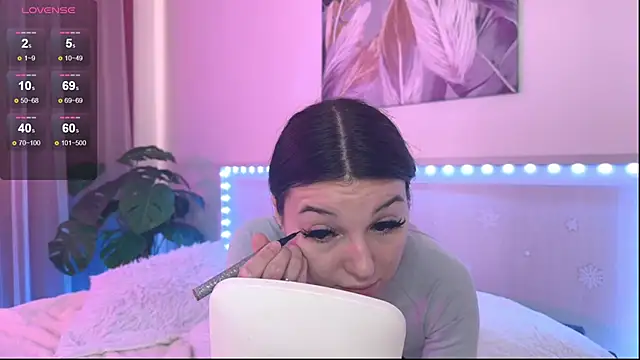 Veronica leal online show from 04/28/26, 11:14