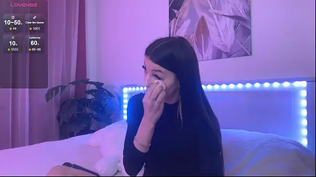 Veronica leal online show from 11/06/25, 10:41