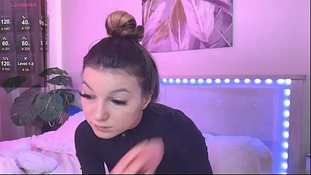 Veronica leal online show from 03/26/26, 08:12