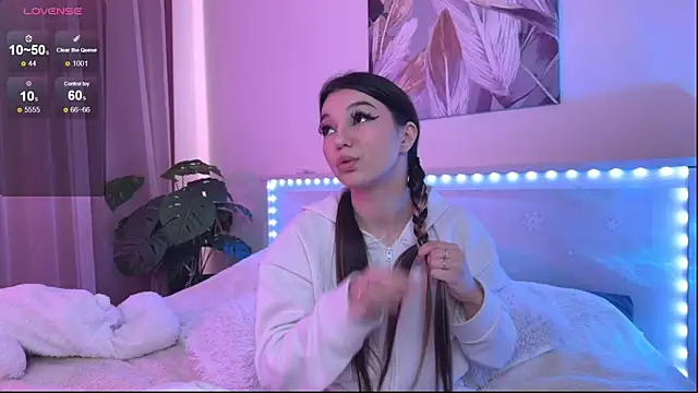 Veronica leal online show from 04/12/26, 07:11