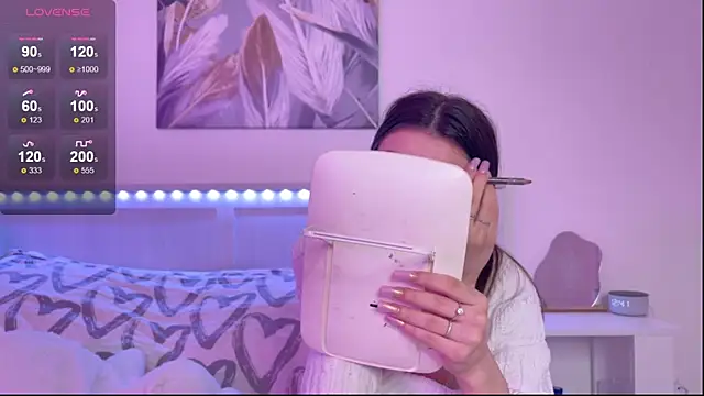 Veronica leal online show from 09/11/25, 09:42