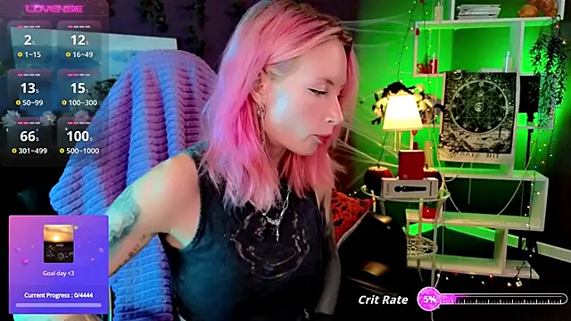  HelenCarter online show from 10/27/25, 08:32