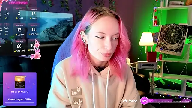  HelenCarter online show from 12/01/25, 08:42