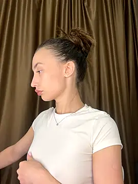 Polli Kiss online show from 11/01/25, 08:25