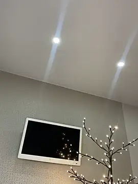 Polli Kiss online show from 04/13/26, 04:00