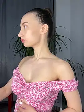 Polli Kiss online show from 03/12/25, 05:07