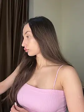 Polli Kiss online show from 10/19/25, 05:37