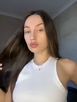 Polli Kiss online show from 10/25/25, 10:14