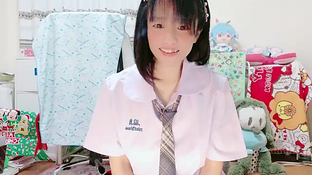 Snapshot of renapiyon8182 chatting on 01/25/25, 07:49 renapiyon8182 online show from 01/25/25, 07:49
