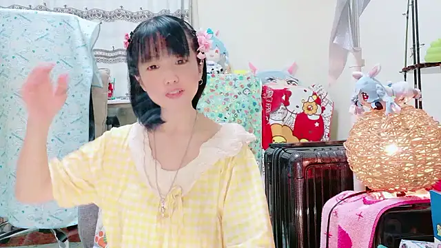 renapiyon8182 online show from 11/07/25, 07:18