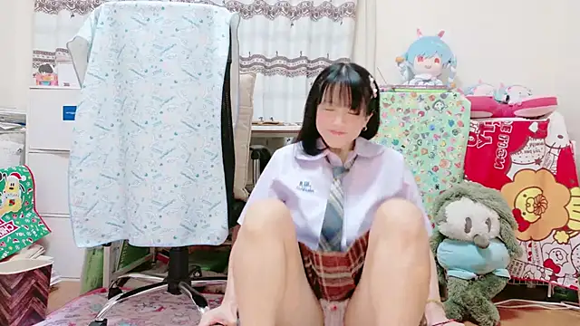 Snapshot of renapiyon8182 chatting on 02/07/25, 07:17 renapiyon8182 online show from 02/07/25, 07:17