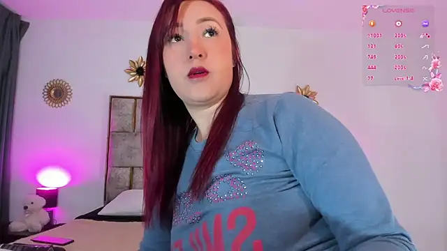 Snapshot of charylove11 chatting on 10/01/25, 03:22 charylove11 online show from 10/01/25, 03:22