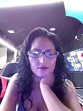 AdelinaMiran90 online show from 10/05/25, 04:03