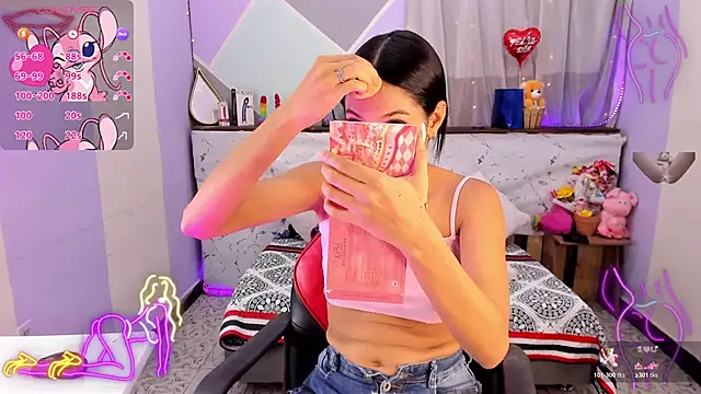 Lina10 online show from 10/18/25, 12:01