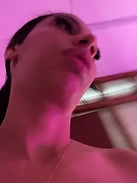 Lina10 online show from 04/23/26, 09:05