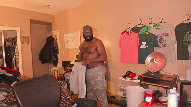 MrChuckDailyXXX online show from 01/13/26, 05:33