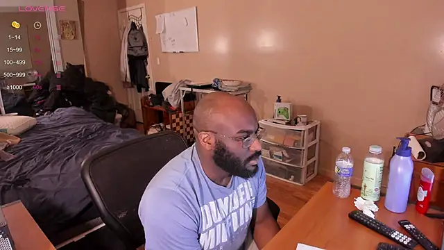 MrChuckDailyXXX online show from 02/10/25, 01:35