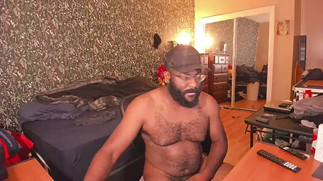 Snapshot of MrChuckDailyXXX chatting on 07/12/26, 12:55 MrChuckDailyXXX online show from 07/12/26, 12:55