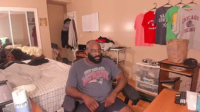 MrChuckDailyXXX online show from 10/06/25, 02:35
