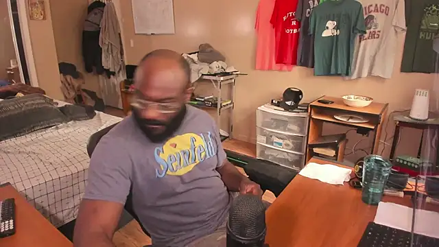 MrChuckDailyXXX online show from 10/08/25, 05:24