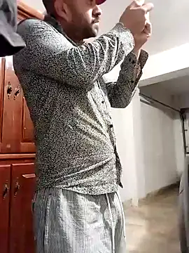 Rober2230 online show from 01/07/25, 01:14