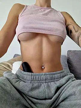 EileX official online show from 01/13/26, 01:04