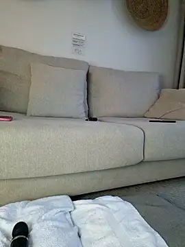 EileX official online show from 11/18/25, 07:44