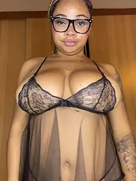 Snapshot of Eloisa_cleavage_ chatting on 07/07/26, 10:08 Eloisa cleavage online show from 07/07/26, 10:08