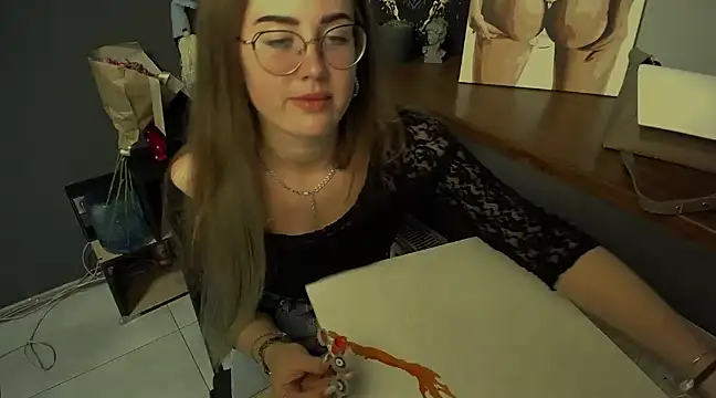 Snapshot of luxie_milady chatting on 02/10/25, 04:36 luxie milady online show from 02/10/25, 04:36