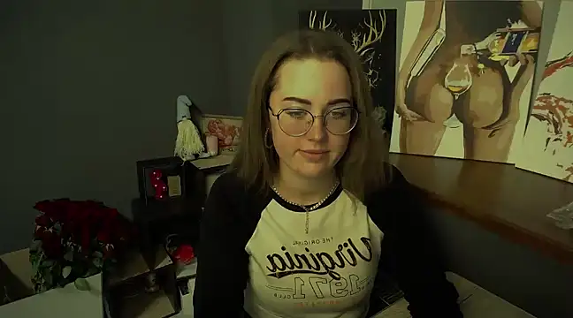 Snapshot of luxie_milady chatting on 02/17/25, 05:01 luxie milady online show from 02/17/25, 05:01
