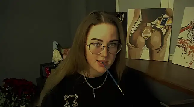 Snapshot of luxie_milady chatting on 02/21/25, 01:55 luxie milady online show from 02/21/25, 01:55