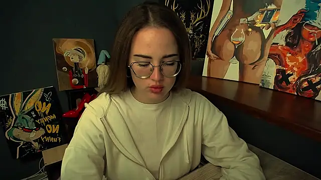 luxie milady online show from 12/05/25, 01:32