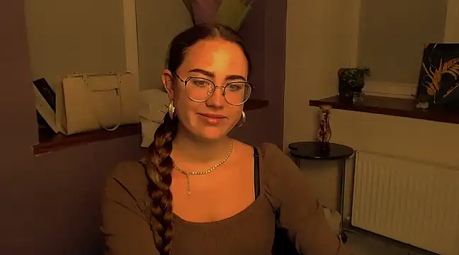 Snapshot of luxie_milady chatting on 01/02/25, 02:24 luxie milady online show from 01/02/25, 02:24