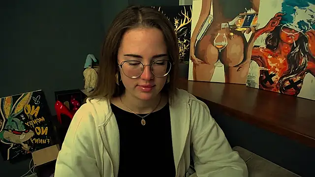 luxie milady online show from 11/28/25, 01:11