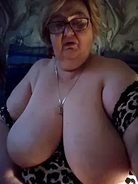 Awn290668 online show from 11/12/25, 05:44