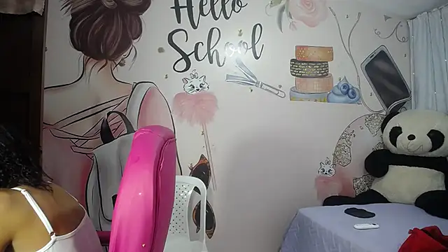 EMMA SWEETT1 online show from 09/30/25, 06:36