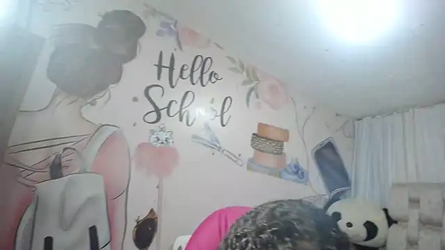 EMMA SWEETT1 online show from 09/29/25, 12:33