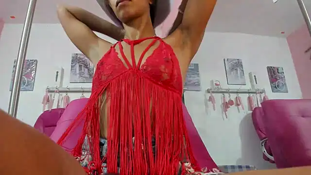 EMMA SWEETT1 online show from 09/13/25, 06:30