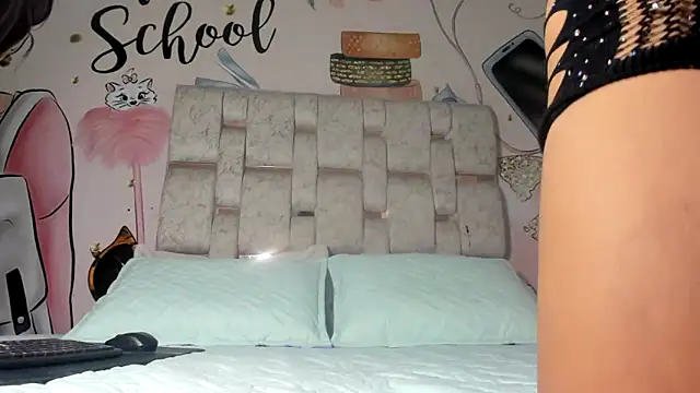 EMMA SWEETT1 online show from 03/20/25, 03:47