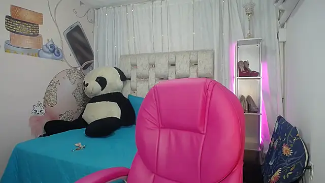 EMMA SWEETT1 online show from 11/12/25, 12:31