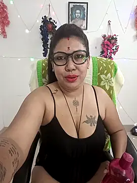 YOUR LOVELY-40 online show from 02/13/26, 08:09