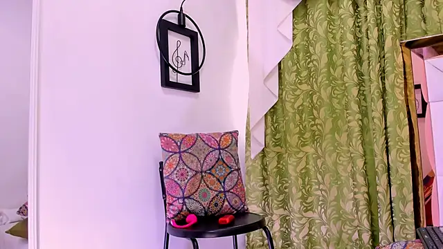 Snapshot of dilan_scootk_ chatting on 12/19/25, 07:27 dilan scootk online show from 12/19/25, 07:27